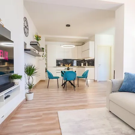 Tuscan Luxury In The Centre - With Wi-fi, Gym, Terrace