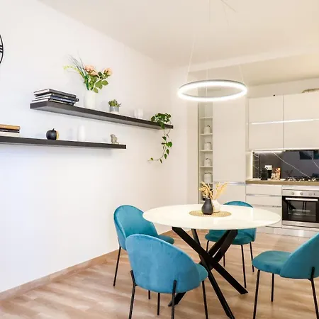 Apartment Tuscan Luxury In The Centre - With Wi-fi, Gym, Terrace Montecatini Terme