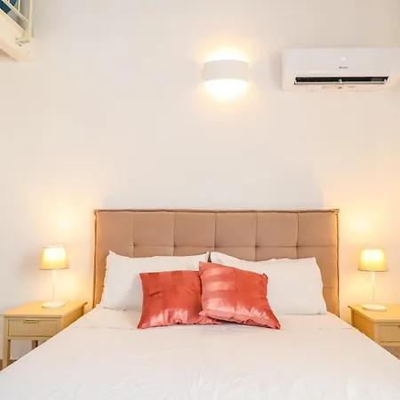 Tuscan Luxury In The Centre - With Wi-fi, Gym, Terrace Apartment *